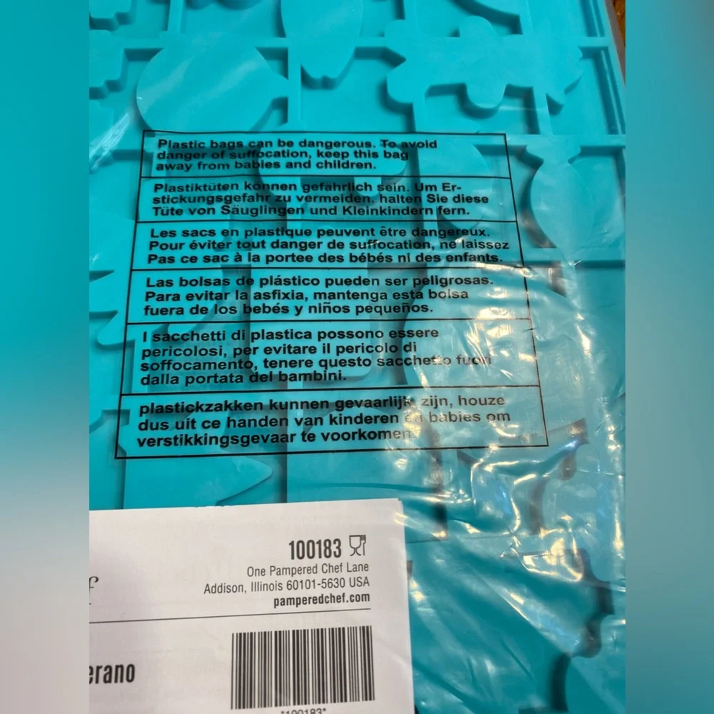Pampered Chef Summer cookie mold. New in package.